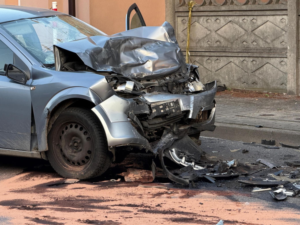 35-latek zginął w czołowym zderzeniu z ciężarówką