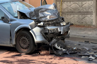 35-latek zginął w czołowym zderzeniu z ciężarówką