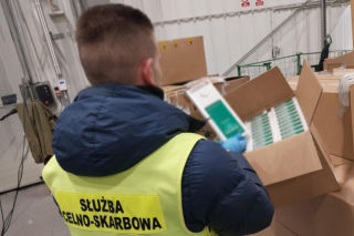 Przemyt z Dubaju warty miliony udaremniony. To celnicy znaleźli w przesyłce