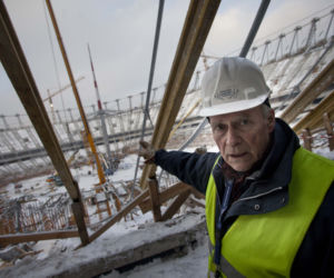Stadion Narodowy dostał iglicę