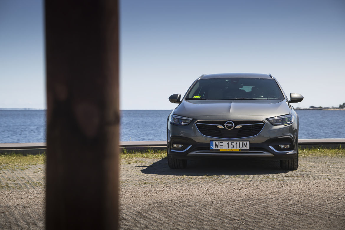 Opel Insignia Country Tourer 1.6 Turbo 200 KM A6