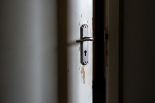 Pszczyński koszmar w czterech ścianach. Czy 39-latek zgotował swojej ciotce piekło na jawie?