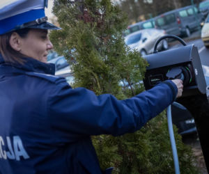 Policjanci z Poznania odebrali nowe radiowozy