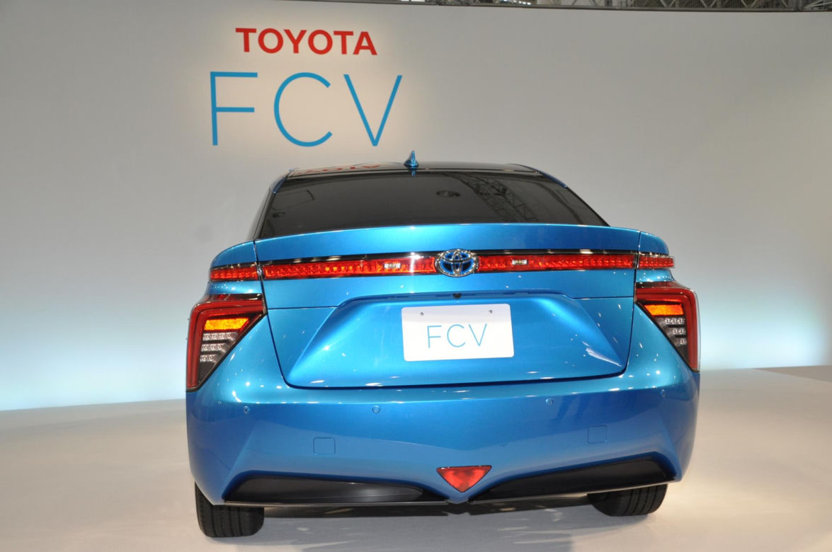 Toyota FCV 2015
