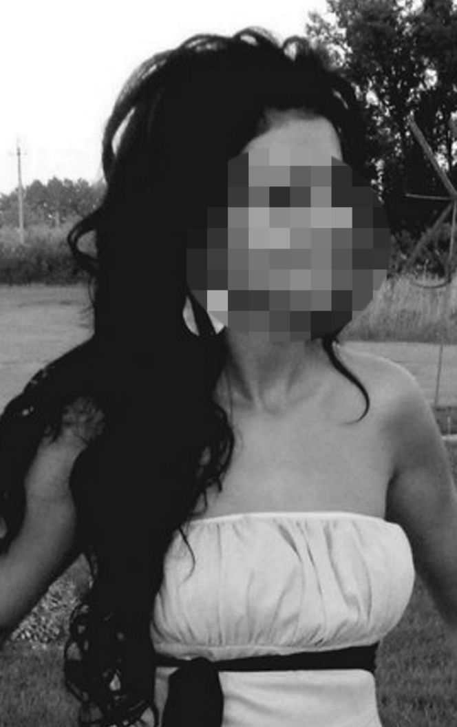 Jedną ręką podawał kwiaty, drugą zadźgał ukochaną. Daria zginęła na schodach szkoły