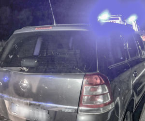 15-latek na hulajnodze zginął pod kołami Opla