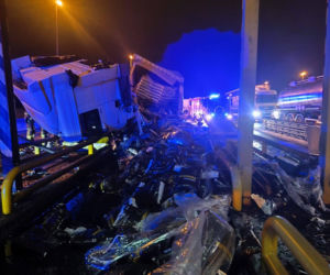 Paraliż na autostradach A1 i A4. Seria wypadków ciężarówek utrudnia dojazd do Katowic