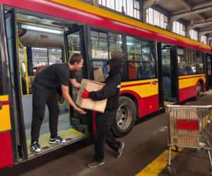 Z Warszawy na Ukrainę. Autobusy pomogą mieszkańcom