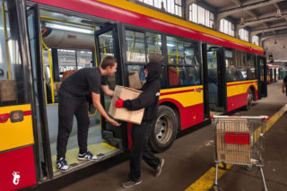 Z Warszawy na Ukrainę. Autobusy pomogą mieszkańcom