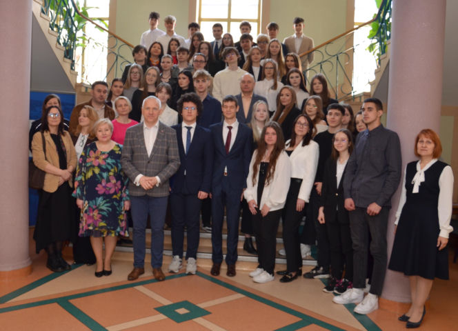 Czy w Siedlcach rośnie pokolenie dialogu? Wielkie podsumowanie debat młodzieżowych