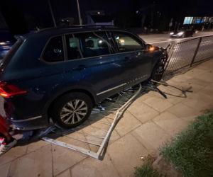 Moja jazda też mnie przeraża. Po kolizji naklejka na aucie powiedziała wszystko o kierowcy