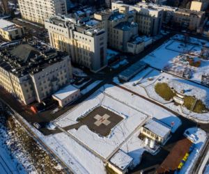 Spór i lądowisko przy szpitalu miejskim im. Narutowicza w Krakowie