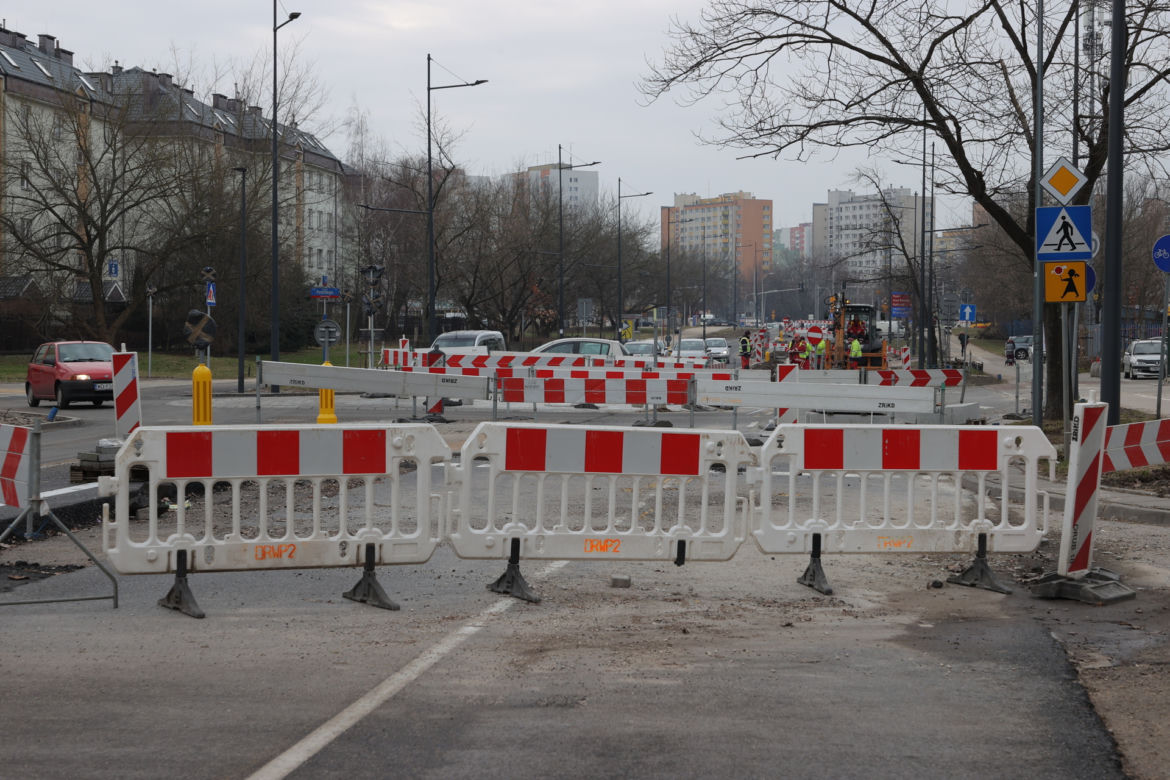 Przebudowa ulicy Sokratesa ciągnie się jak krew z nosa. Mieszkańcy są wściekli 