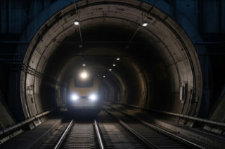 Paraliż Eurostar w tunelu pod La Manche. Co dokładnie działo się pod kanałem?