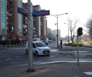 Skrzyżowanie grozy na Bielanach. Codziennie dochodzi tu do niebezpiecznych sytuacji