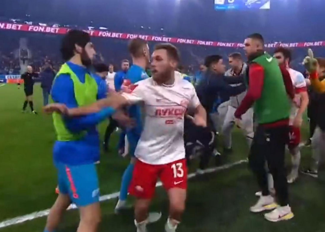 Maciej Rybus wziął udział w bijatyce podczas meczu