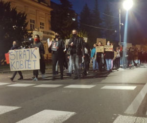 Strajk kobiet. Na ulice Bełchatowa wyszły TŁUMY Jak bełchatowianie komentują sytuację w kraju?