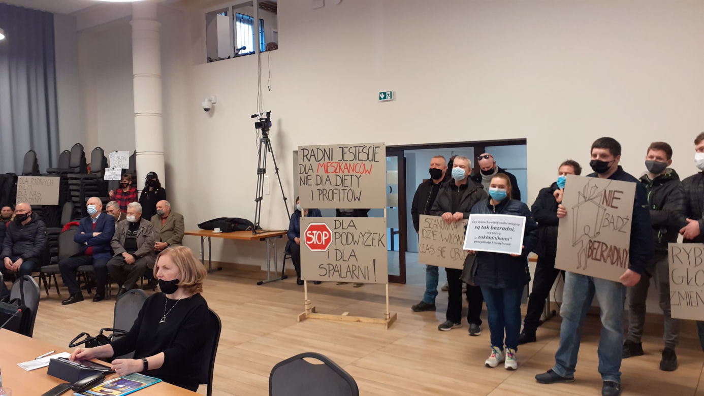 Mieszkańcy znowu na sesji. Tym razem przeciw budowie spalarni i cenie za wywóz śmieci