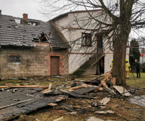 Duże zniszczenia po trąbie powietrznej, sześcioro rannych. Łódzkie liczy straty po wichurze