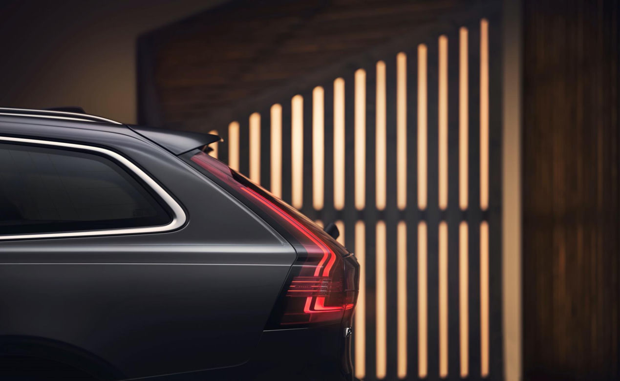 2020 Volvo V90 