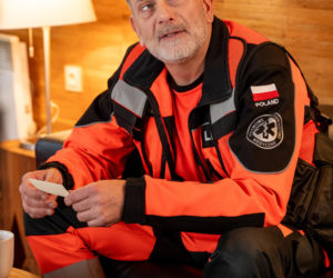 Na sygnale, odcinek 846: Ratownicy zostają uwięzieni w płonącym magazynie