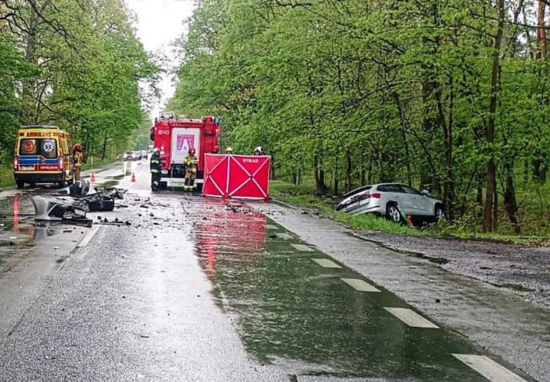 Wypadek w Grudzicach na DK94. Zderzyły się dwa samochody