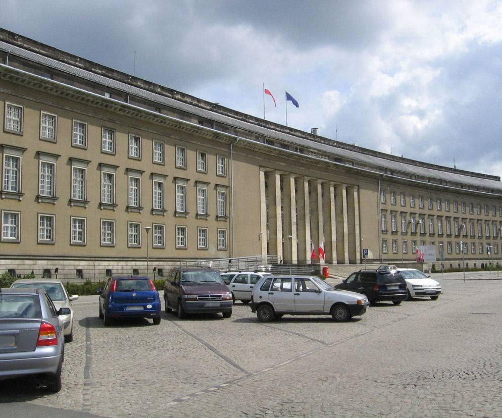 W kolejkach ustawiają się głównie Ukraińcy (zdjęcie podglądowe)
