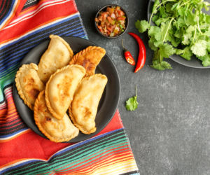 Empanadas ze szparagami, karczochem i fenkułem