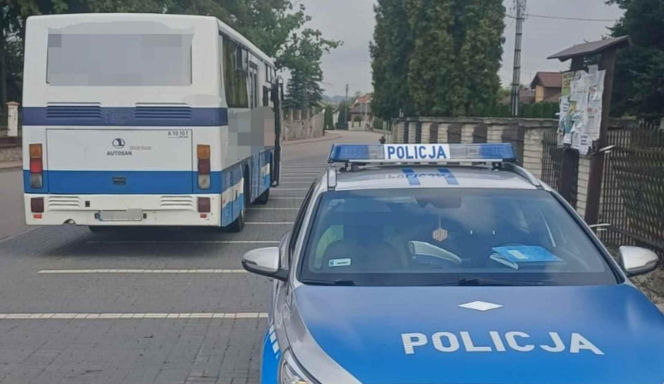 Wiózł ludzi był pijany