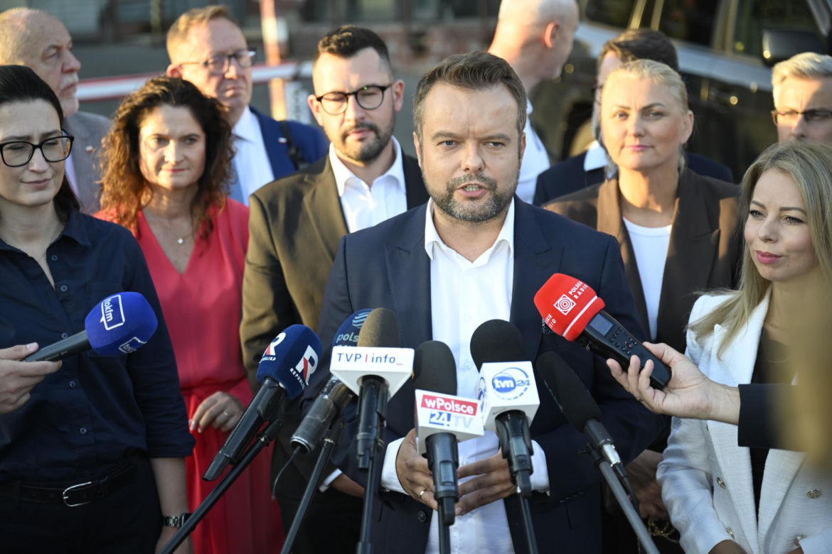 Kaczyński zwołał ważne posiedzenie PiS. Politycy już zjeżdżają na Nowogrodzką