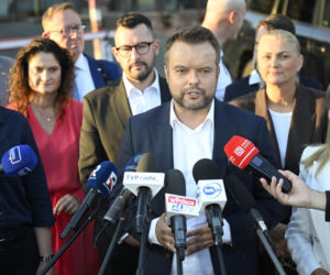 Kaczyński zwołał ważne posiedzenie PiS. Politycy już zjeżdżają na Nowogrodzką