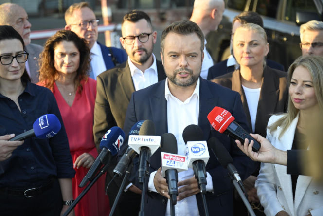 Kaczyński zwołał ważne posiedzenie PiS. Politycy już zjeżdżają na Nowogrodzką