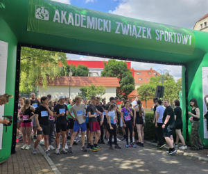 Bachanalia 2026 rozpoczęte. Studenci ruszyli ulicami miasta w Biegu o Puchar Rektora UZ