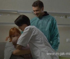 M jak miłość odc. 1202. Agnieszka (Magdalena Walach),Tomek (Andrzej Młynarczyk), Helenka (Krystian Drescher)