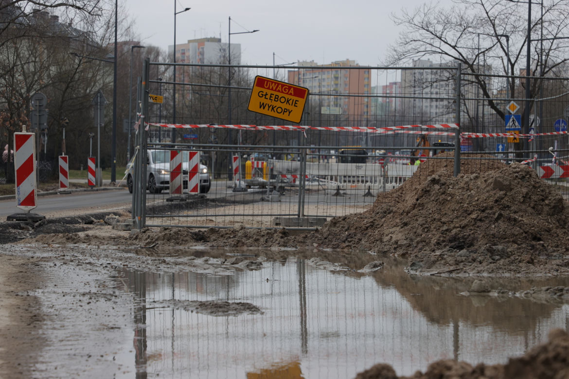 Przebudowa ulicy Sokratesa ciągnie się jak krew z nosa. Mieszkańcy są wściekli 