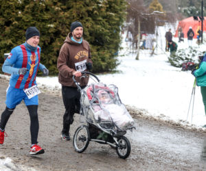 Wystrzał startera zamiast szampana. Tłumy powitały Nowy Rok na XX Śląskim Maratonie Noworocznym Cyborg