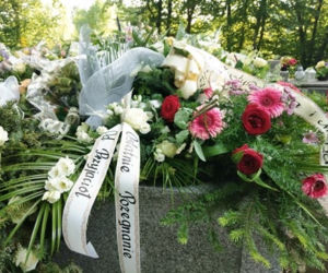 Tarnów. Ostatnie pożegnanie Karoliny Bojarskiej. Grobowiec utonął w kwiatach 