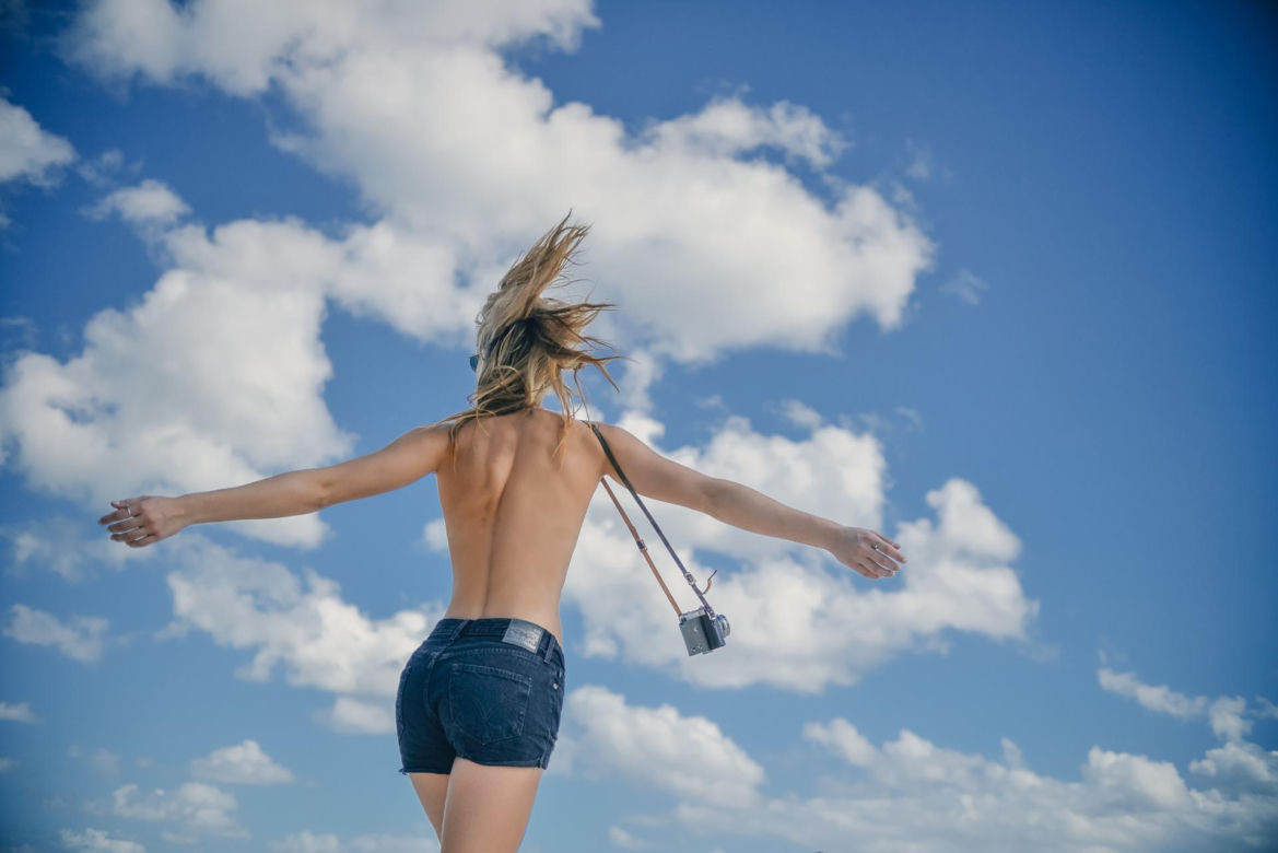 Opalanie się topless
