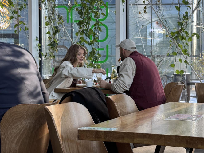 Edyta Folwarska i Maciej Pela w restauracji