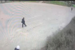 Naznaczyli młodego kibica symbolem swojej drużyny