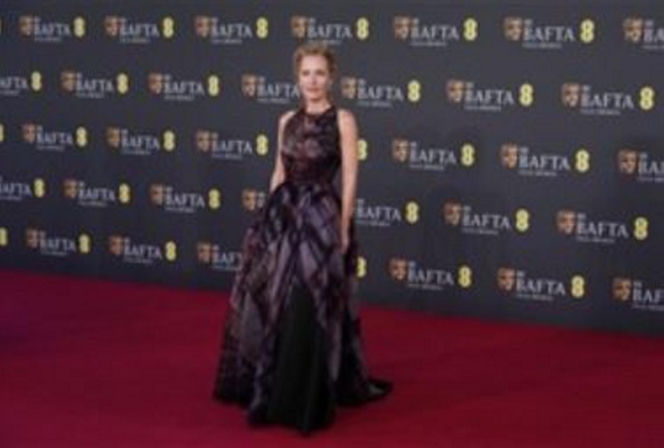 Gwiazdy przebrane za abażury na Bafta. Kto się popisał najlepszą kreacją?