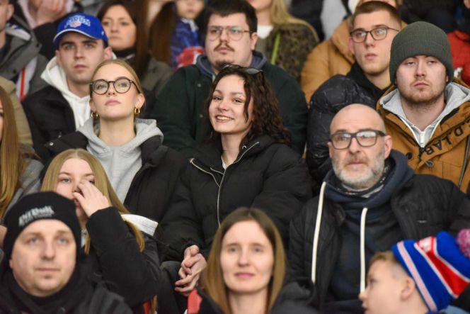 KH Energa Toruń - Unia Oświęcim 2:1! Zdjęcia kibiców i zawodników obu drużyn