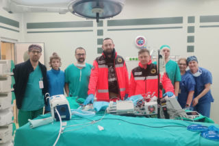 Wyjątkowa akcja ratunkowa. Przejechali ponad 1000km, ratując 18-nasto miesięczne dziecko!