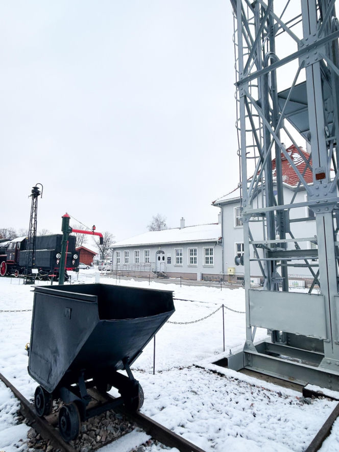 Ełk ma nowe atrakcje turystyczne. Zabytkowe urządzenia kolejowe wzbogaciły muzeum