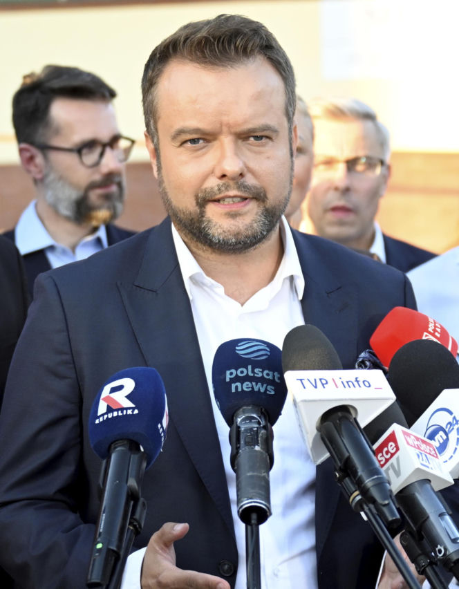 Kaczyński zwołał ważne posiedzenie PiS. Politycy już zjeżdżają na Nowogrodzką