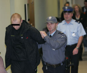 Zadźgali policjanta na przystanku, bo zwrócił im uwagę. Rocznica śmierci Andrzeja Struja