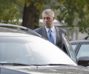 Roman Giertych jeździ Volvo XC90
