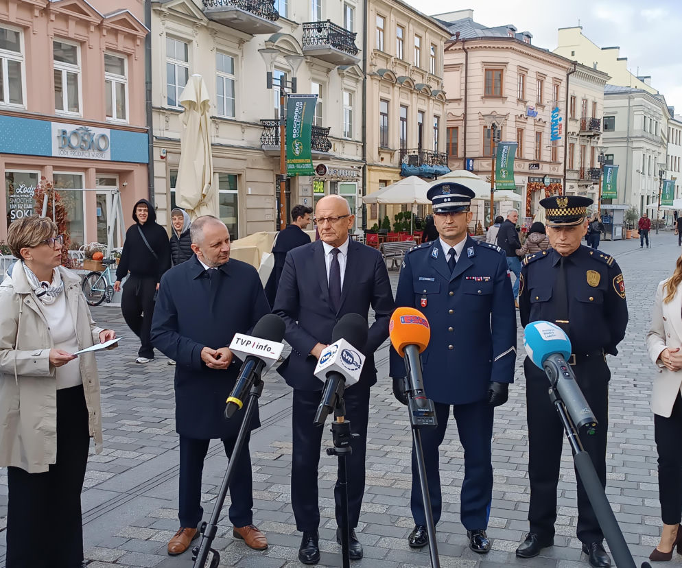 Prezydent Lublina Krzysztof Żuk i przedstawiciele służb na konferencji. O bezpieczeństwie w szkołach czytaj w Eska Lublin.