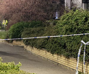 Szok na Żoliborzu! Mężczyzna runął z trzeciego piętra, w mieszkaniu drugie ciało