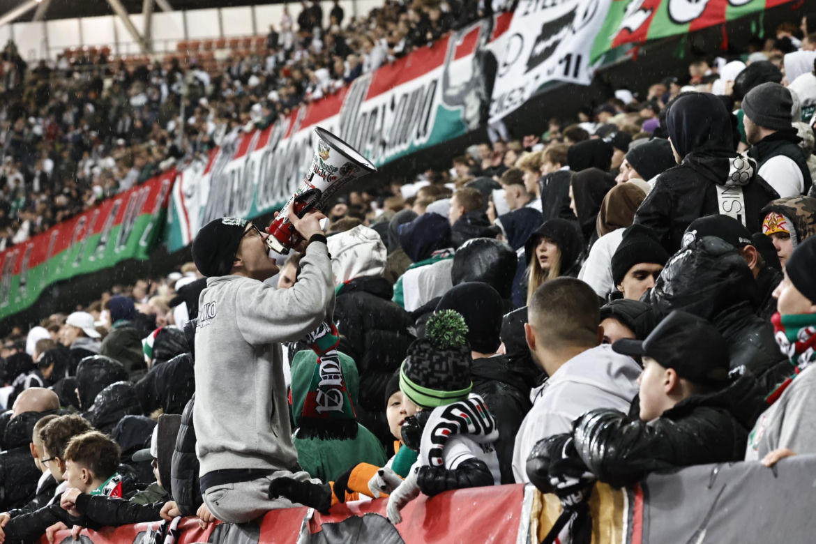 Legia Warszawa - Lech Poznań: Zdjęcia kibiców z klasyku i 13. kolejki PKO BP Ekstraklasy